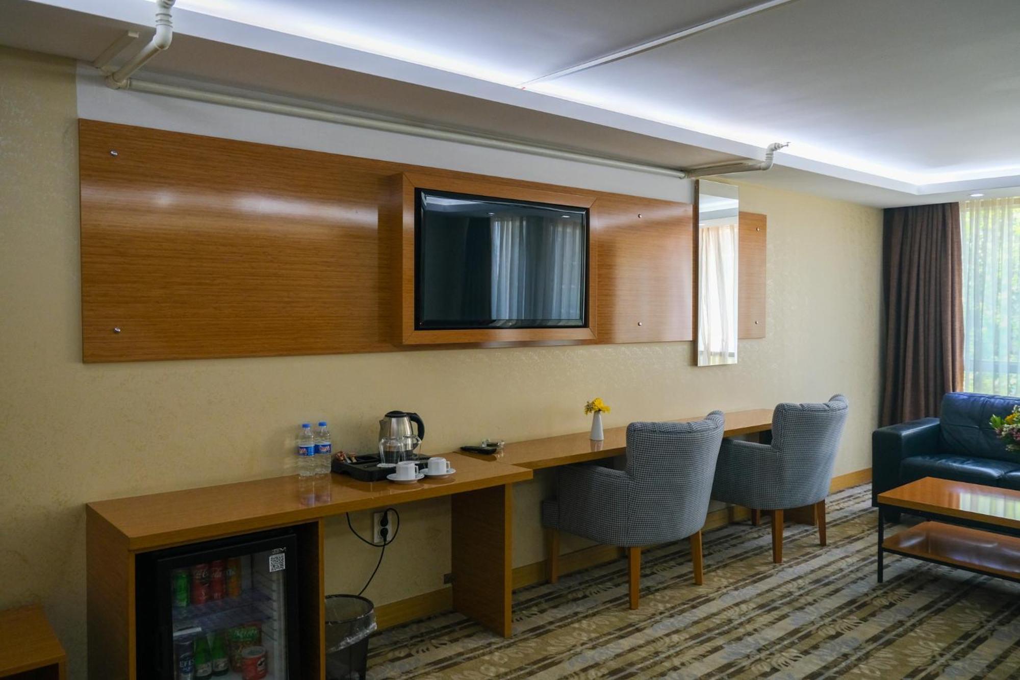 Bulvar Hotel